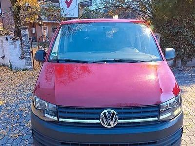 Begagnad VW Multivan 102 HK (75 kW) 2016 Röd Minibuss