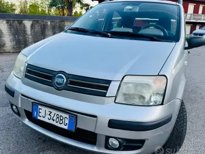 Usata Fiat Panda Emotion 60 CV (44 kW) 2005 Grigio Utilitaria