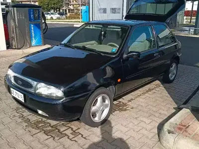 Usata Ford Fiesta Zetec 75 CV (55 kW) 1998 Utilitaria