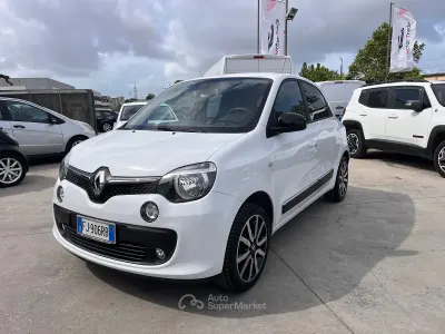 Usado Renault Twingo SE 69 HP (50 kW) 2017 Branco Citadino