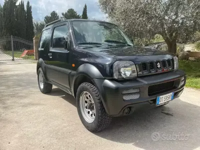 Usata Suzuki Jimny 85 CV (62 kW) 2008 Nero SUV