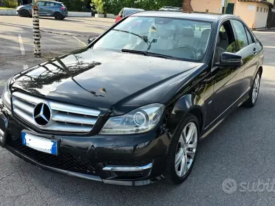 Usata Mercedes C220 Avantgarde 170 CV (125 kW) 2012 Nero Berlina