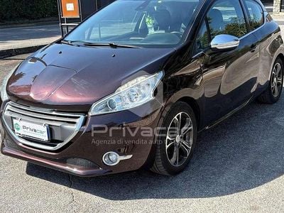 Usata Peugeot 208 Active 95 CV (69 kW) 2012 Marrone Utilitaria