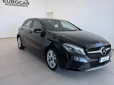 Usata Mercedes A180 109 CV (80 kW) 2018 Nero Berlina