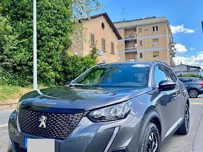 Käytetty Peugeot 2008 131 HP (96 kW) 2023 Harmaa Katumaasturi
