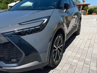 Usata Toyota C-HR