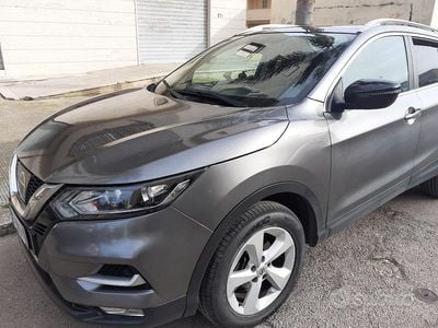 Używany Nissan Qashqai 110 KM (80 kW) 2017 Szary SUV