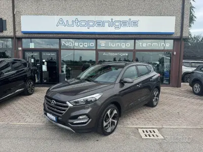 Usata Hyundai Tucson Xpossible 141 CV (103 kW) 2017 Grigio scuro SUV
