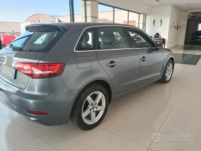 Usata Audi A3 Admired 150 CV (110 kW) 2018 Grigio Berlina