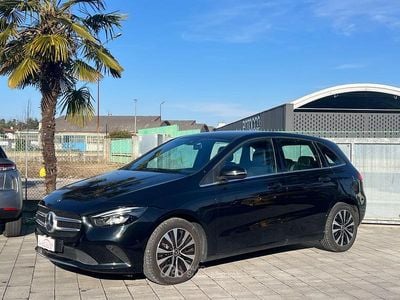 Usata Mercedes B250e Business 160 CV (117 kW) 2022 Nero Monovolume