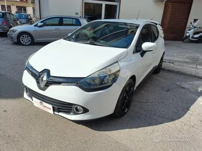 Usado Renault Clio IV Life 75 CV (55 kW) 2016 Blanco Berlina