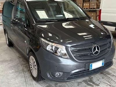 Usata Mercedes Vito 136 CV (100 kW) 2022 Nero Furgone