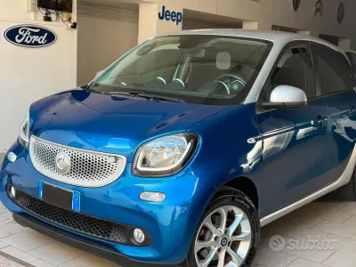 Usata Smart ForFour Passion 71 CV (52 kW) 2016 Blu Utilitaria