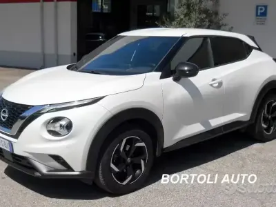 Używany Nissan Juke N-Connecta 114 KM (83 kW) 2023 Biały SUV