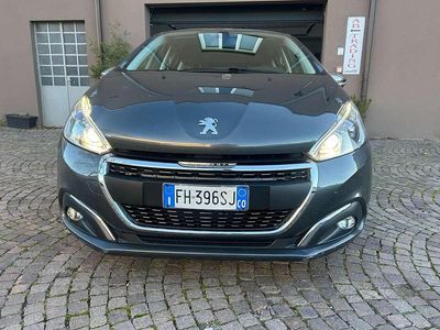 Usata Peugeot 208 Access 82 CV (60 kW) 2017 Grigio Utilitaria