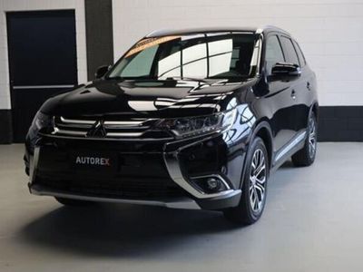 usata Mitsubishi Outlander 2.2 DI-D 4WD Instyle Plus SDA 7 posti usato