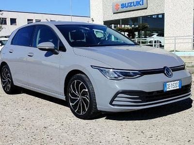Usata VW Golf VII Life 110 CV (80 kW) 2021 Grigio Utilitaria