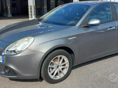 Usata Alfa Romeo Giulietta Progression 105 CV (77 kW) 2013 Grigio Utilitaria