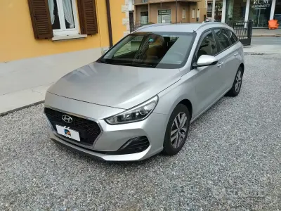 Gebraucht Hyundai i30 116 PS (85 kW) 2019 Grau Kombi