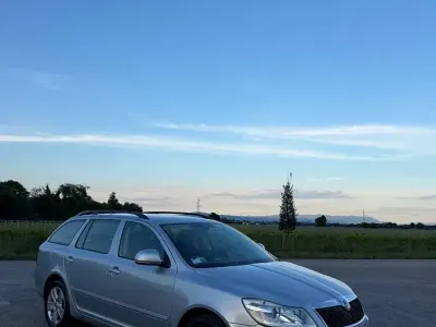 Usata Skoda Octavia Ambition 105 CV (77 kW) 2013 Grigio Berlina