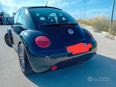 Usata VW New Beetle 116 CV (85 kW) 2000 Nero Utilitaria