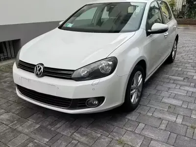 Begagnad VW Golf VI 122 HK (89 kW) 2012 Vit Halvkombi
