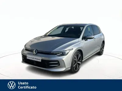 Usata VW Golf VIII Edition 204 CV (150 kW) 2025 Grigio pastello Berlina