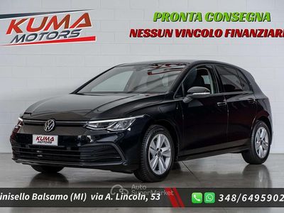 Usata VW Golf VIII Life 90 CV (66 kW) 2020 "deep black pearl" cod. c9x Berlina