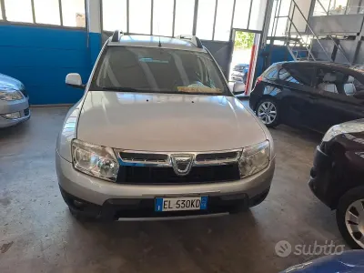 Usata Dacia Duster 105 CV (77 kW) 2012 Grigio SUV