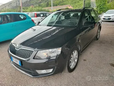 Usata Skoda Octavia Executive 110 CV (80 kW) 2016 Nero Station wagon