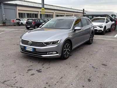 Usata VW Passat Executive 150 CV (110 kW) 2019 Grigio Station wagon