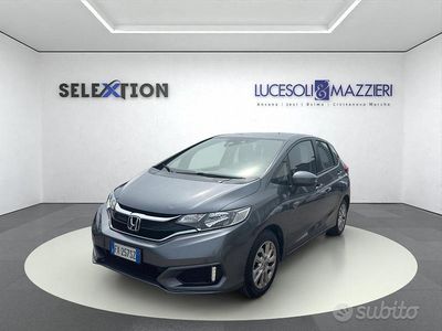 Usata Honda Jazz Comfort 102 CV (75 kW) 2019 Grigio Utilitaria