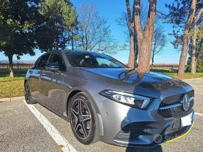 Usata Mercedes A180 Premium 136 CV (100 kW) 2020 Grigio Berlina