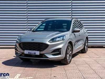 Usata Ford Kuga ST-Line X 224 CV (164 kW) 2022 Solar silver SUV