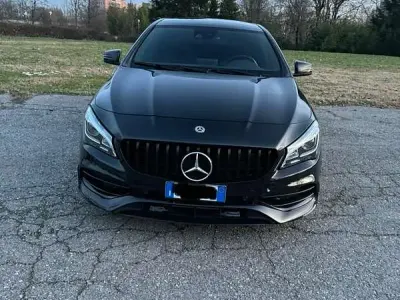 Usata Mercedes CLA200 Shooting Brake Night 136 CV (100 kW) 2019 Nero Station wagon