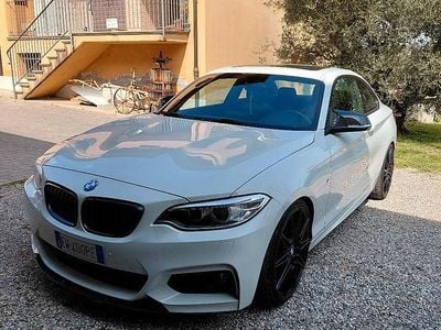Begagnad BMW 225 2014 Vit Sportkupé