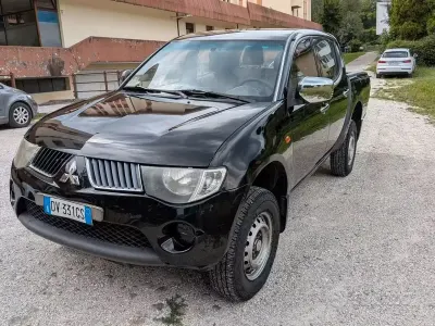 Usata Mitsubishi L200