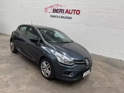 Usata Renault Clio IV 90 CV (66 kW) 2019 Grigio Berlina