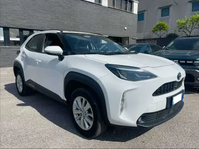 Usata Toyota Yaris Cross Business Edition 92 CV (67 kW) 2023 Bianco SUV