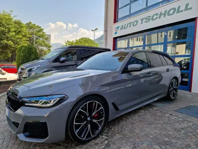 Usata BMW 540 M Sport 340 CV (250 kW) 2021 Berninagrau bernsteineffekt Station wagon