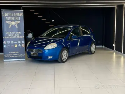 Usata Fiat Grande Punto Emotion 90 CV (66 kW) 2007 Blu Utilitaria