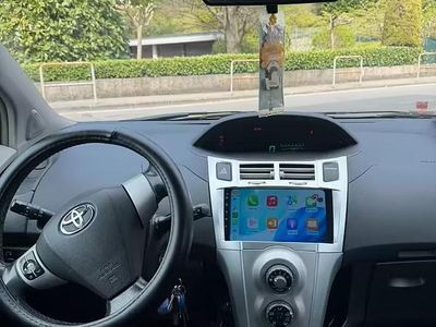 Usata Toyota Yaris 69 CV (50 kW) 2007 Verde Utilitaria