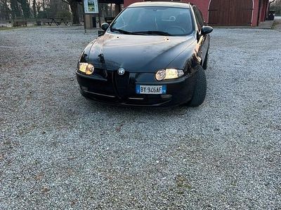 Usata Alfa Romeo 147 120 CV (88 kW) 2001 Nero Utilitaria