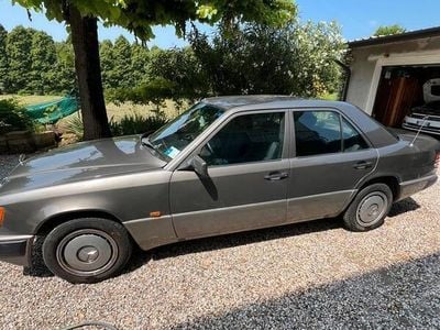 Occasion Mercedes E200 1992 Berline