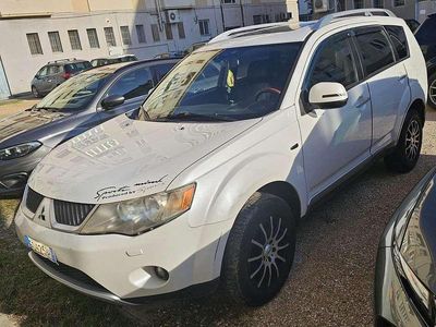 Usata Mitsubishi Outlander 156 CV (114 kW) 2011 Bianco SUV