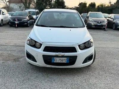 Usata Chevrolet Aveo LS 70 CV (51 kW) 2012 Bianco Berlina