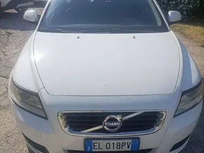 Usata Volvo V50 115 CV (84 kW) 2011 Bianco Station wagon