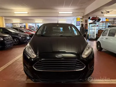 Usata Ford Fiesta Titanium 80 CV (58 kW) 2016 Nero Utilitaria