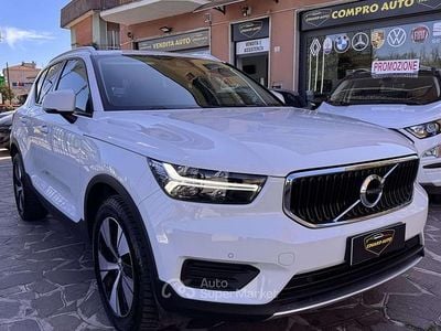 Usata Volvo XC40 Momentum 129 CV (94 kW) 2021 Bianco SUV