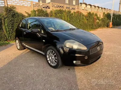 Usata Fiat Grande Punto Dynamic 90 CV (66 kW) 2008 Nero Utilitaria